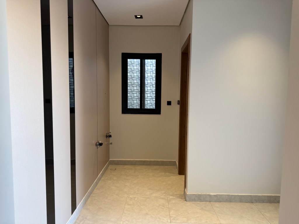 دور للبيع في حي الخير