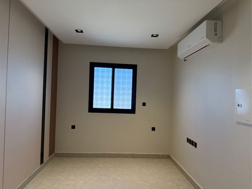 للبيع فيلا في حي الخير - شمال الرياض